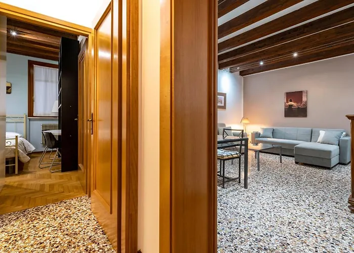 San Marco - 2 Bedrooms With Lift Venecia