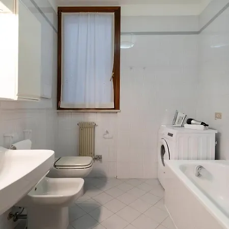 San Marco - 2 Bedrooms With Lift Apartment *
