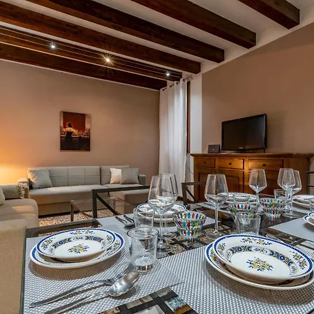 San Marco - 2 Bedrooms With Lift * Venice